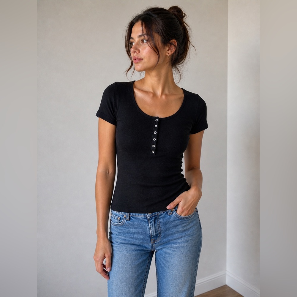 H&M Ribbed button short shelve top